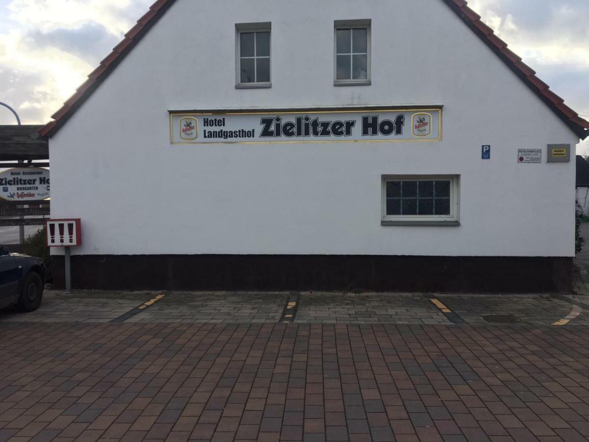 Hotel Zielitzer Hof Esterno foto